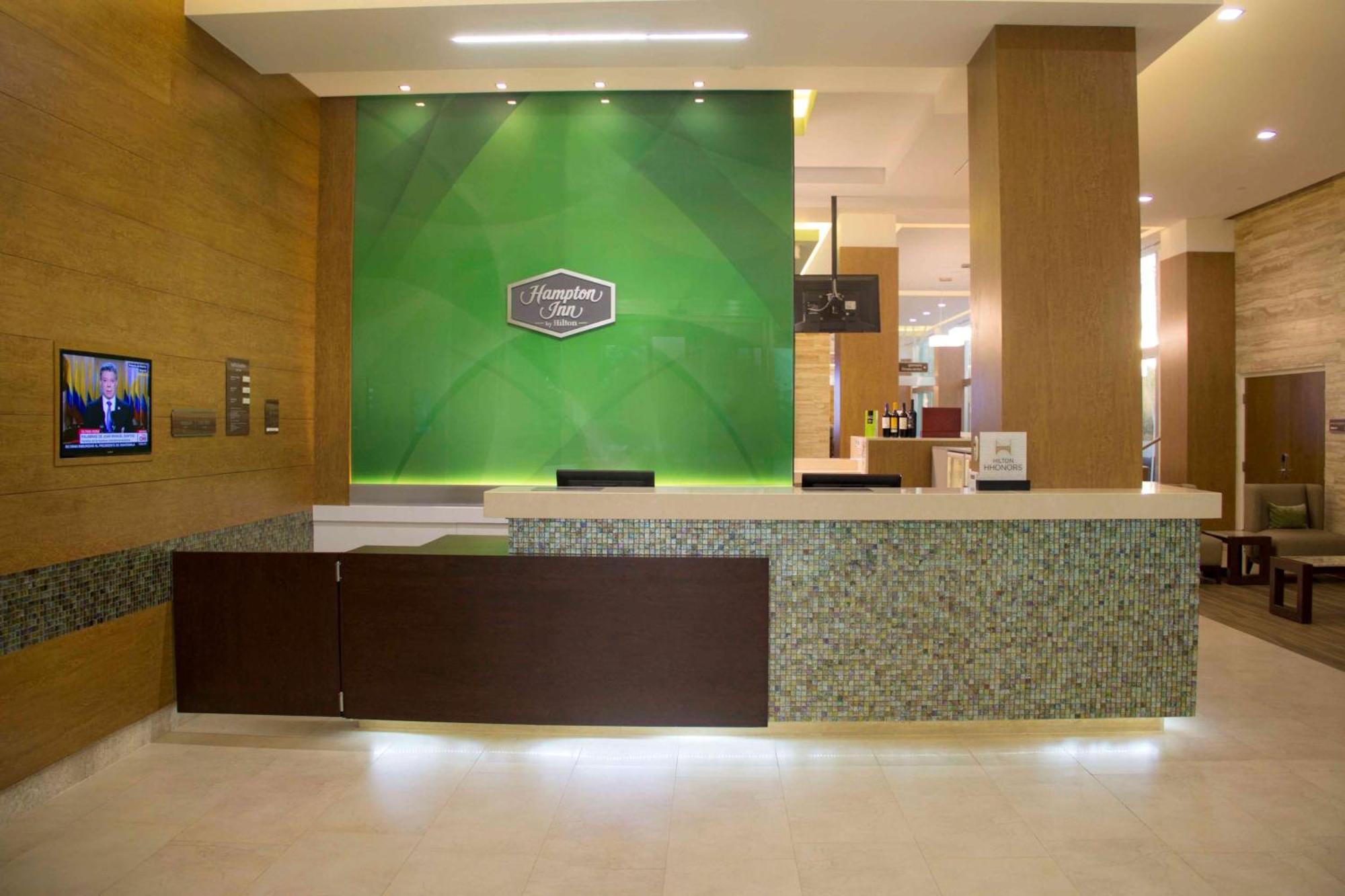 Hampton Inn By Hilton Мерида Екстериор снимка